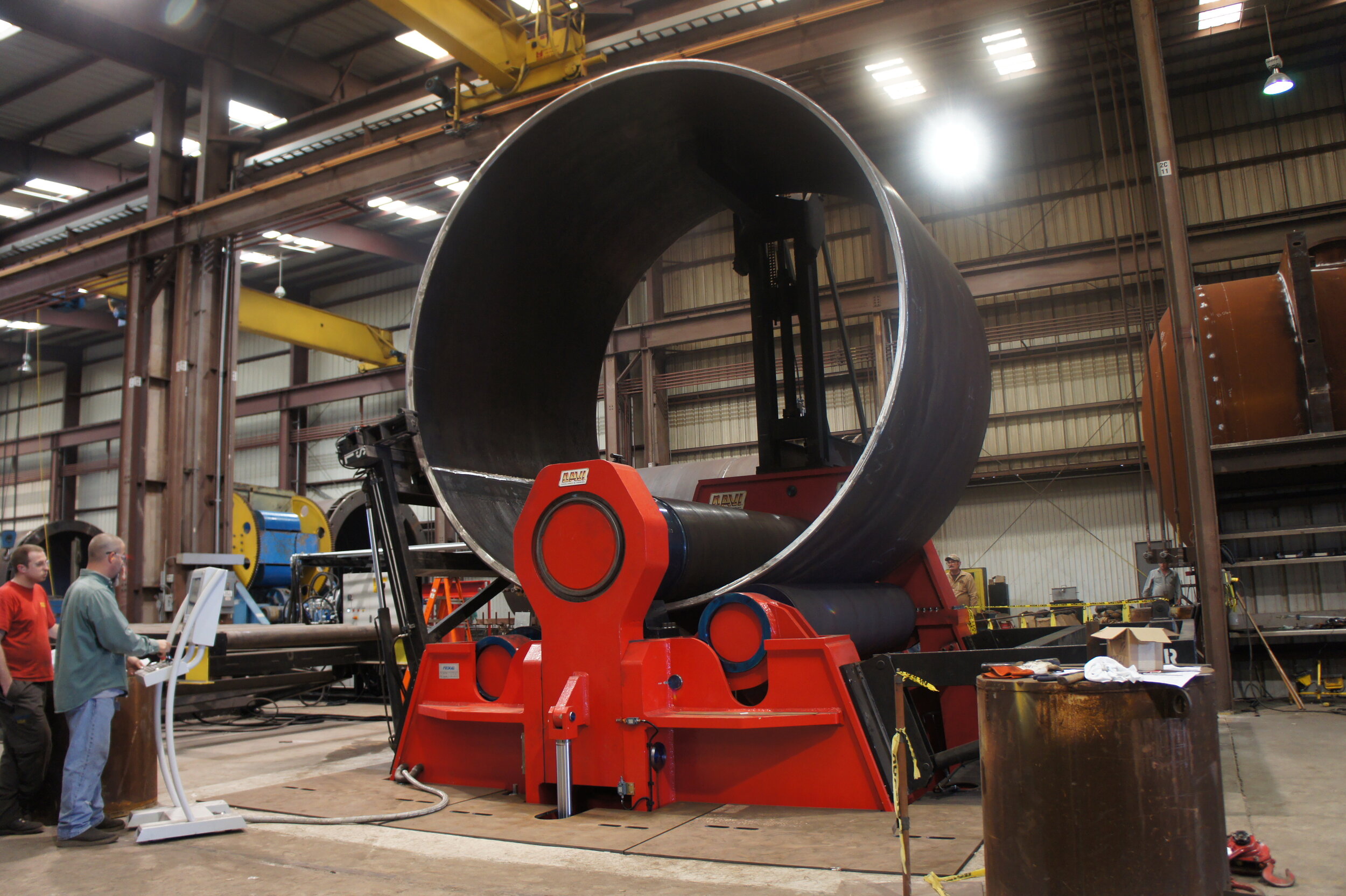 Large fabricated vessel section in production bay